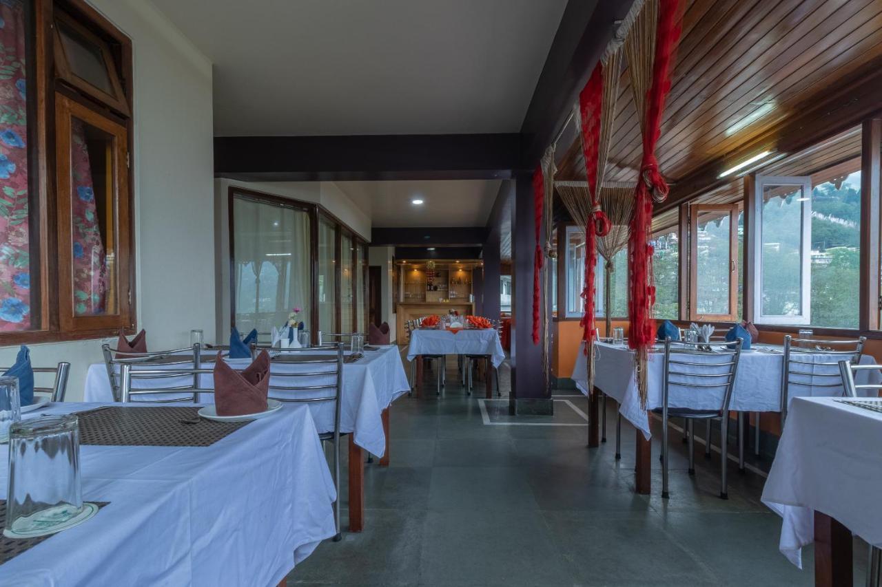 Maplewood Hotel & Spa Gangtok Esterno foto